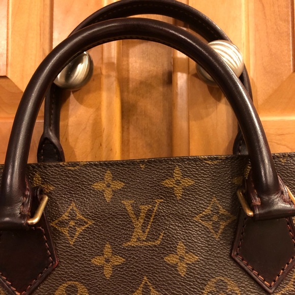 Auth Sac Plat SOLD - Picture 3 of 8